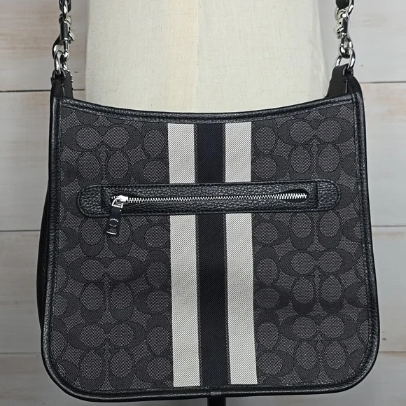 Coach CA195 Dempsey File Bag Signature Jacquard With Stripe And Coach Patch - Picture 4 of 7